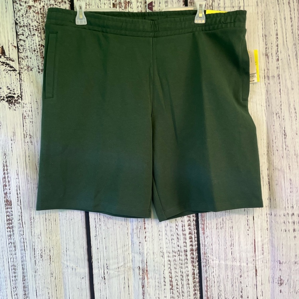 NWT Mens Shorts - Picture 1 of 2